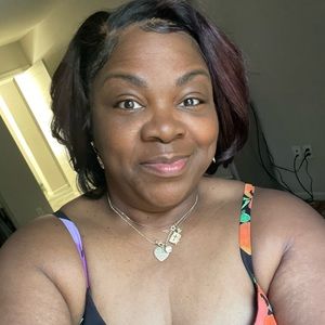 Meet your Posher, Cassandra